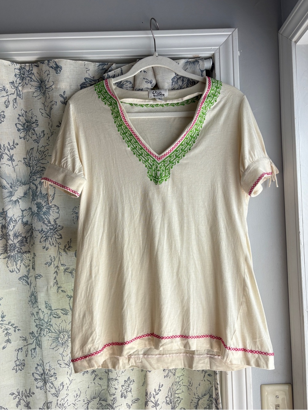Lilly Pulitzer Adalyn Tunic Short Sleeve Embroidered Vintage 2000’s Silk Blouse